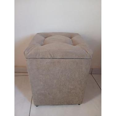 Imagem de PUFF BAÚ BANQUETA QUADRADO SALA E ESPAÇOS(Bege sued)