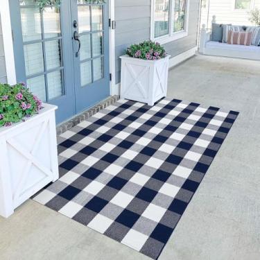 Imagem de KILOCOCO Tapete xadrez Buffalo – Tapete de porta frontal de 1,22 m x 1,82 m, tapete externo azul e branco, tapete de varanda frontal lavável de algodão em camadas para varanda da frente/fazenda/entrada