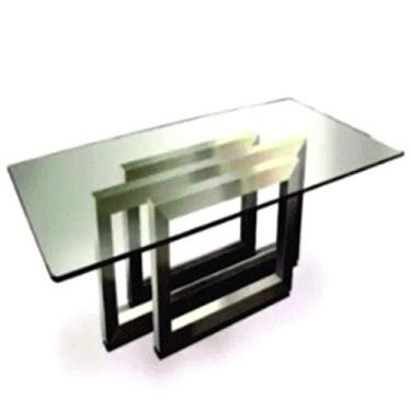 Imagem de Mesa de jantar com pés tríplices quadrados