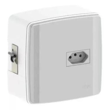 Imagem de Caixa Disjuntor Para Ar Condicionado + Tomada 20A Com Disjuntor  Sobre