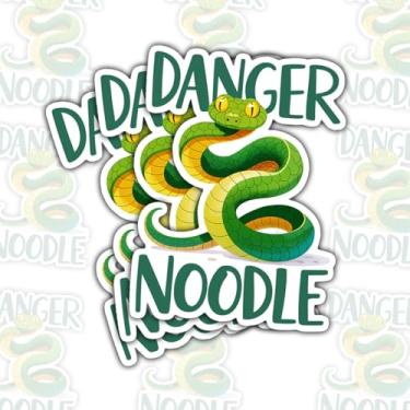 Imagem de 3 adesivos de cobra de macarrão perigoso, decalques de vinil com citação de réptil de desenho animado engraçado para laptop, caderno, diário, garrafa de água, carro, presente para adolescentes