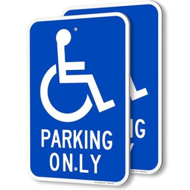 Imagem de SmartSign (Pacote com 2) Placa de estacionamento para deficientes de 45 x 30 cm, composto de alumínio de 120 mm de espessura (ACM), material refletivo de grau de engenheiro, azul e branco