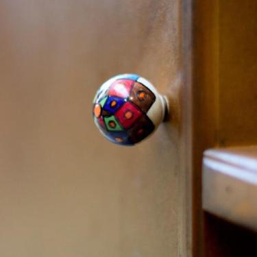 Imagem de PUXADOR PORTA CERAMICA COLORIDO 1127433 003161 A6xD3 CM  VITRIX - VENU