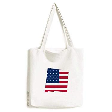Imagem de Bolsa de lona listrada com mapa dos Estados Unidos em forma de bandeira