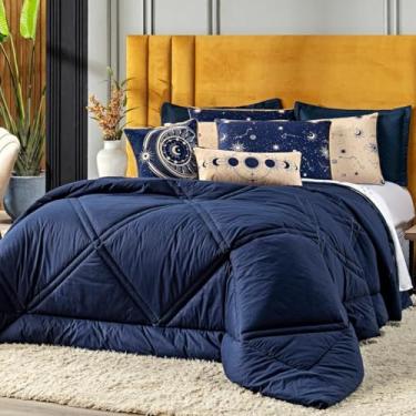 Imagem de Kit Edredom Cobertor CASAL Constelações Azul Marinho com Almofadas Estampadas 07 Peças - Dupla Face Percal 300 Fios 100% Algodão Original