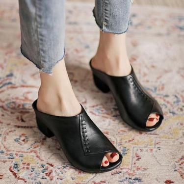 Imagem de Sandálias e chinelos com salto grosso para mulheres - tamanho 35 - Omk