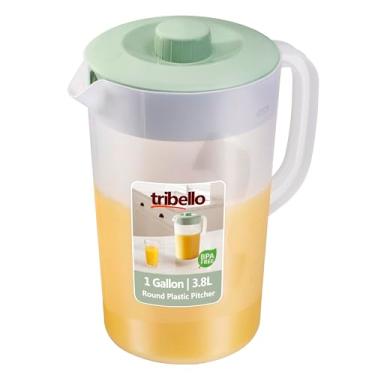 Imagem de Tribello Jarra de água com tampa de 1 galão – Jarro de plástico redondo transparente para chá gelado e suco – seguro para freezer e lava-louças, livre de BPA e ftalatos – verde sálvia