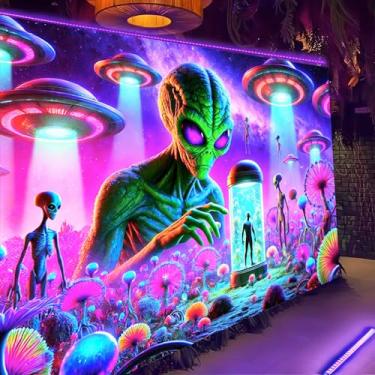 Imagem de BlissYard Tapeçaria Alienígena Blacklight 198.1 cm x 129.5 cm UV Reactive Alien Abduction Wall Tapestry Hanging Art Tapestry Cute Cool Alien UFO Universe Planet Psychedelic Blacklight Tapestry para