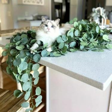 Imagem de 1/2 peças de plantas artificiais guirlanda de eucalipto verde pendurado videira folhas falsas decoração de festa arco de casamento, parede, 2 m (1 peça)