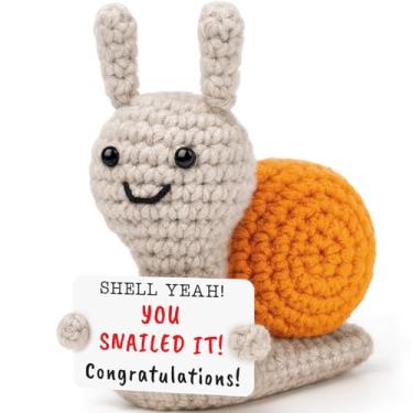 Imagem de BiuNiuring Graduation Gifts for Her Him, Personalized Graduation Gifts for High School College Master’s PhD Graduates – Unique Handmade Crochet Snail Desk Decorations