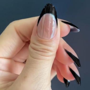 Imagem de Kit de unhas de pressão de amêndoa média francesa preta falsa cola em unhas com design francês simples cobertura completa bastão falso artificial em unha de acrílico para mulheres 30 peças