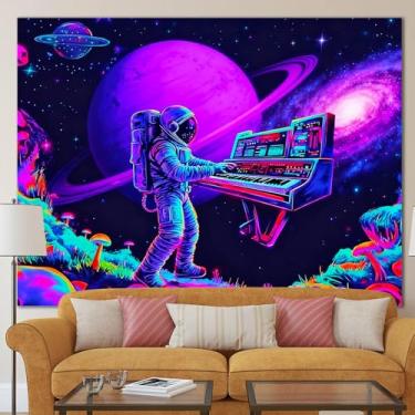 Imagem de BlissYard Tapeçaria Neon DJ Astronauta Teclado Luz Negra UV Reativo Psicodélico Música Espaço Suspensão de Parede para Sala de Estar Quarto Dormitório Bar Decoração de Festa 198 x 159 cm