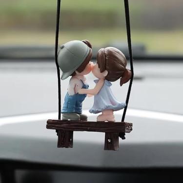 Imagem de Lindo enfeite de espelho retrovisor de carro de casal de desenho animado - presentes engraçados para decoração de interiores de carro para mulheres e homens - Aplicável a carros, quartos e escritórios