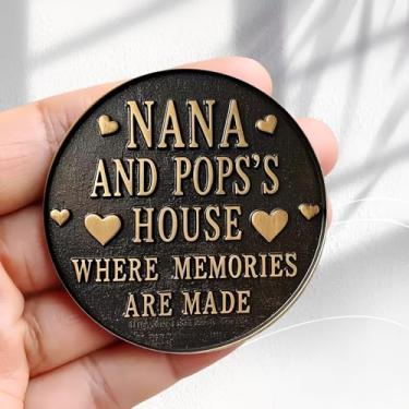 Imagem de Ímã de geladeira vintage placa de casa Nana e Pops com design de corações - adesivo de geladeira redondo acrílico de 5,8 cm, presente de decoração retrô, tamanho perfeito para geladeira, armário ou