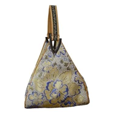 Imagem de Uma bolsa clássica de brocado Yun para mulheres, com características chinesas combinadas com um cheongsam, Azul claro