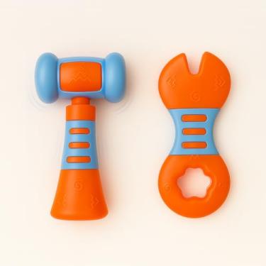 Imagem de Brinquedo de Ferramentas para Bebês – 2 Peças (Chave + Martelo), Laranja com Azul – Indicado +0 meses, Certificado pelo Inmetro: (Laranja/azul claro)
