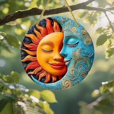 Imagem de Protetor solar de acrílico colorido, rostos de sol e lua abraçam janela suspensa de 18 cm, decoração de arte de parede com design de vitral impresso, ideia de presente e ornamento de jardim, uso