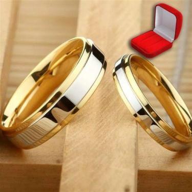 Imagem de Lindo Par Alianças Em Liga De Titânio Banhado Ouro 18k - Judith Joais,