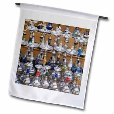 Imagem de 3dRose fl_71649_1 Bandeira de jardim, cachimbos de narguilés na calçada, Luxor, Egito Adam Jones, 30 x 45 cm