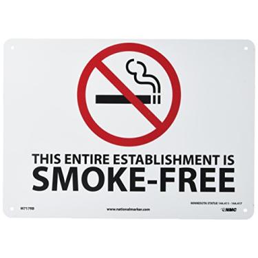 Imagem de NMC Placa de proibição de fumo M717RB, legenda "THIS INTIRE ESTABLISHMENT IS FUMAKE-FREE" com gráfico, 35,5 cm de comprimento x 25,4 cm de altura, plástico de poliestireno rígido, vermelho/preto sobre