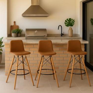 Imagem de Kit 3 Banquetas Alta Cadeira Assento Estofado Tecido Facto Couro Bistrô Gourmet com Encosto Pés em Madeira e Metal para Bancada Cozinha Balcão Área Gorumet Retrô - Marrom