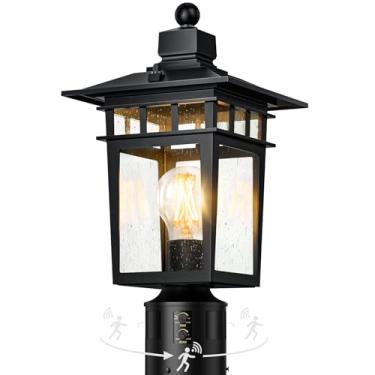 Imagem de APOTO Luzes de poste externas com sensor de movimento de 360°, 4 modos de iluminação, poste de luz do anoitecer ao amanhecer, poste de luz preta de alumínio à prova d'água, iluminação externa para