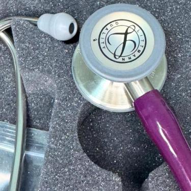 Imagem de Estetoscópio 3M Littmann Cardiology IV Cores Variadas, Roxo 6156
