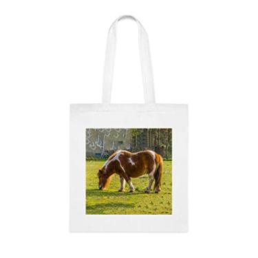 Imagem de Bolsa de cavalo pastando em um pasto, presente divertido, bolsa de ombro, bolsas reutilizáveis, cesta de Natal de aniversário ideia de presente, Branco