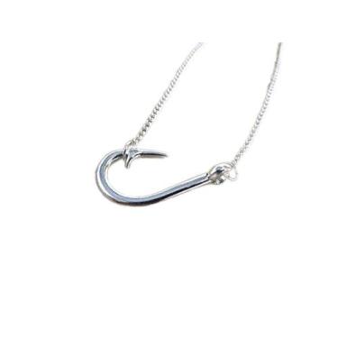 Imagem de Joia TycoonSideways colar com pingente de gancho de peixe em prata