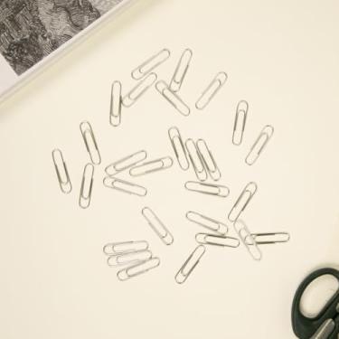 Imagem de 40 clipes de papel multiuso, material de escritório de metal para organizador de mesa, arquivamento de documentos, uso escolar e doméstico