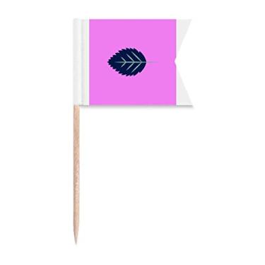 Imagem de Bandeiras de palito de dente simetria de folhas azuis escuras marcação de rotulagem para bolo de festa prato de queijo