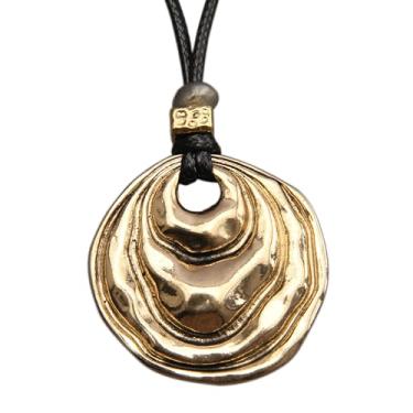 Imagem de AZORA Colar de pingente de anel múltiplo de cor bronze feito à mão estilo boho longo de corda de couro colar para mulheres, Couro, Sem Pedra Preciosa