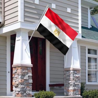 Imagem de Bandeira do Egito Fly in Breeze 9,5 x 1,5 m - Cor vívida e à prova de desbotamento - Cabeçalho de lona e costura dupla - Bandeiras egípcias de poliéster com ilhós de latão 9,5 x 1,5 m
