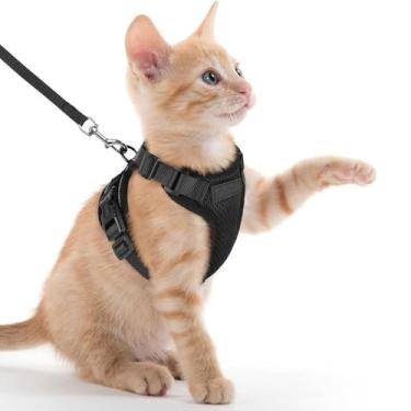 Imagem de Peitoral e coleira para gatos para caminhar, à prova de fuga, seguro, ajustável, colete para caminhar, jaqueta macia e confortável com tiras refletivas para gatos, preto