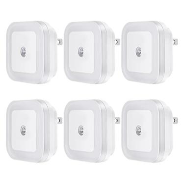Imagem de Pacote com 6 plug-in de luz noturna LED, sensor do crepúsculo ao amanhecer, liga/desliga automaticamente, luz do dia, brilho suave branco para corredor, escadas, banheiro, cozinha, quarto, berçário