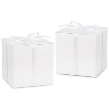 Imagem de Hooqict Pacote com 100 caixas de presente brancas de 5 x 5 x 5 cm pequenas caixas de presente de papelão com tampas e fitas, caixas de doces para embrulhos de presentes de casamento, artesanato de chá