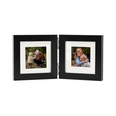Imagem de SaZiCat Porta-retrato com dobradiça dupla 10 x 10 cm com vidro real - mesa ou montagem na parede, tela para fotos 3 x 3 e 4 x 4 (com / sem tapete) - preto clássico, para fotos de família e memórias de
