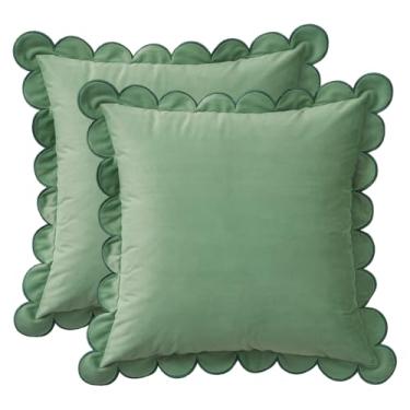 Imagem de MONDAY MOOSE Capas de almofada decorativas, conjunto de 2 designs de borda redonda recortada de veludo macio, misture e combine para decoração de casa, almofadas não incluídas (verde claro, 50,8 x