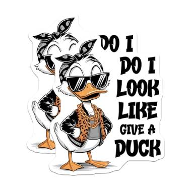 Imagem de (Pacote com 2) Adesivos Do I Look Like Give A Duck - Adesivo engraçado de pato - Ilustração legal de pato - Adesivo de atitude - 12,7 cm no lado mais longo - Cola em superfícies planas lisas - Feito