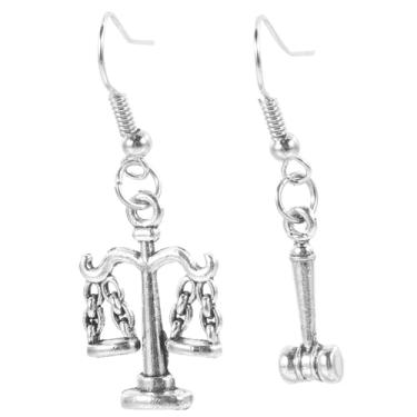 Imagem de 1 par de pingentes femininos de metal para advogados, presente elegante para estudantes de direito, juízes, acessório legal fofo, joia exclusiva
