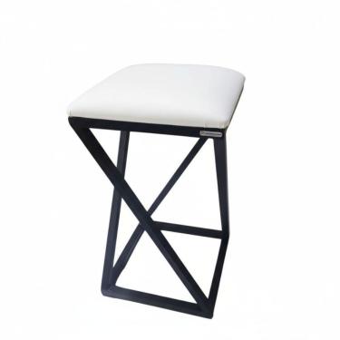 Imagem de Banquinho Compacto Metalon – Elegância E Versatilidade Branco