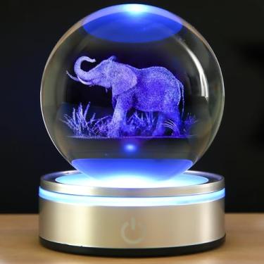 Imagem de Goutangen Bola de cristal 3D elefante presentes para mulheres, homens e amantes de elefantes globo de neve com base de LED que muda de cor, elegante estátua de elefante de vidro lâmpada decorativa