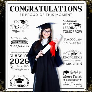 Imagem de Tingjoo Class of 2026 Pano de fundo de fotografia de graduação cenário de festa de formatura 2 x 1,8 m, adereços para fotos de parabéns graduados para festa de formatura decorações de sessão de fotos