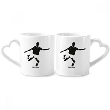 Imagem de Conjunto de canecas de porcelana para casais de tiro de futebol de educação física com alça de coração