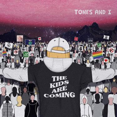 Imagem de Tones And I - The Kids Are Coming