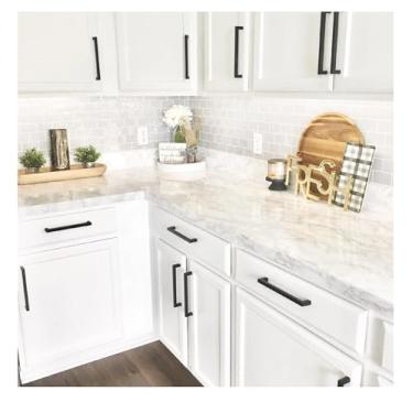 Imagem de EZ FAUX DECOR Bancada de cozinha de granito autoadesivo em mármore granito cinza/branco atualização instantânea Fácil de remover película laminada de vinil resistente à água grossa e à prova d'água. Por que pintar? (91,44 cm x 304,8 cm)