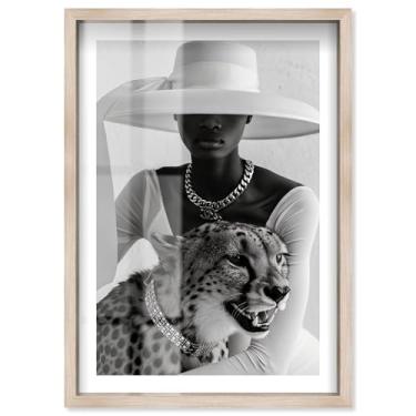 Imagem de Her Feral Grace Shadowbox Print Glam Wall Decor por Notoriart, moldura loira, 53 x 78 cm