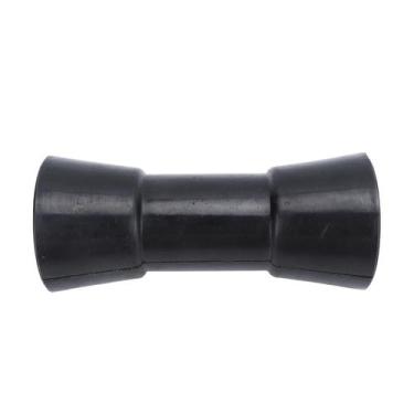 Imagem de Rolo preto do reboque do barco, rolo da quilha, quilha resistente, mar