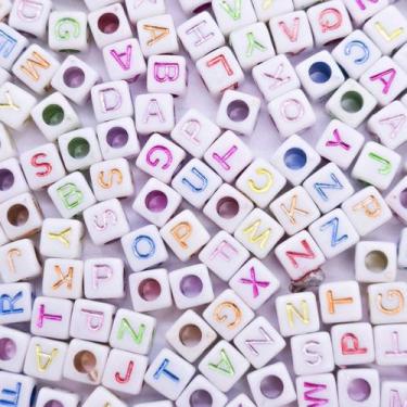 Imagem de Miçanga Passante Dado Alfabeto Plástico Branco Letra Colorida 6mm 500p