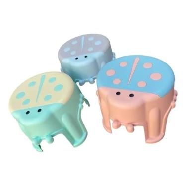 Imagem de Banquinho Infantil Joaninha – Plástico Resistente e Leve – Design Lúdico e Seguro – Cores Sortidas (Azul, Rosa ou Verde)